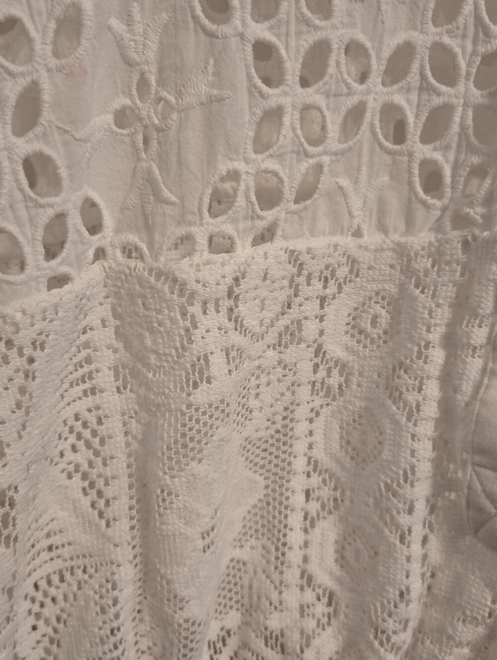 Anthropoligie Pilcro Cutwork Bubble Sleeve Top Size XL - Picture 7 of 12